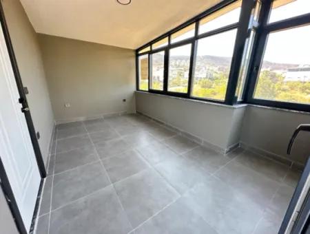 Doğanbey'de 200M2 İçerisin'de Bağımsız Satılık Sıfır 3+1 Villa