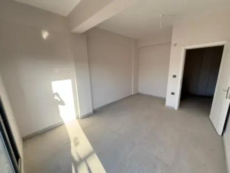 Payamlı Da Bahçeli Sıfır Yapılı İskanlı Satılık 2+1 Villa