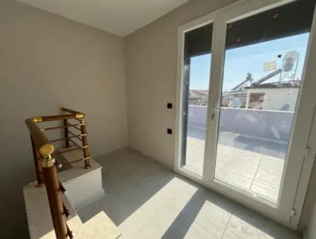 Payamlı Merkez De Müstakil Ferah Yapılı Satılık 3+1 Villa