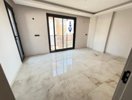 Payamlı Merkez De Geniş Ferah Yapılı Satılık 6+2 Tripleks
