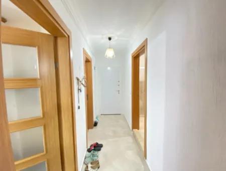 Ürkmez Merkez De Havadar Ferah Satılık Temiz 2+1 Daire