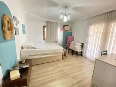 Ürkmez Merkez De Havadar Ferah Satılık Temiz 2+1 Daire