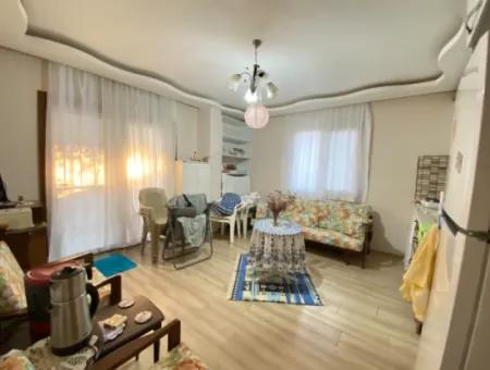 Ürkmez Merkez De Kapalı Garajlı Bahçeli Satılık 2+1 Daire