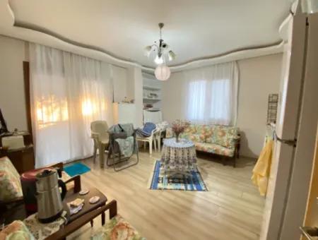 Ürkmez Merkez De Kapalı Garajlı Bahçeli Satılık 2+1 Daire
