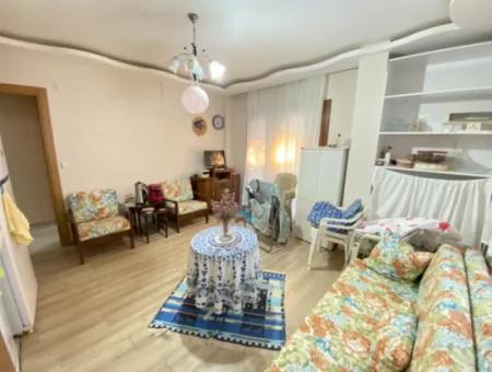 Ürkmez Merkez De Kapalı Garajlı Bahçeli Satılık 2+1 Daire