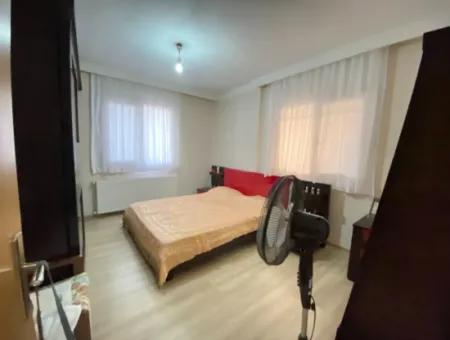 Ürkmez Merkez De Kapalı Garajlı Bahçeli Satılık 2+1 Daire