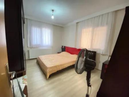 Ürkmez Merkez De Kapalı Garajlı Bahçeli Satılık 2+1 Daire