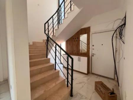 Seferihisar Da Geniş Bahçeli Sıfır Yapı 2+1 Satılık Villa