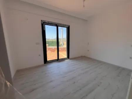 Seferihisar Da Geniş Bahçeli Sıfır Yapı 2+1 Satılık Villa
