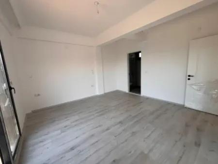 Seferihisar Da Geniş Bahçeli Sıfır Yapı 2+1 Satılık Villa