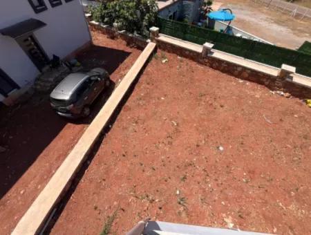 Seferihisar Da Geniş Bahçeli Sıfır Yapı 2+1 Satılık Villa