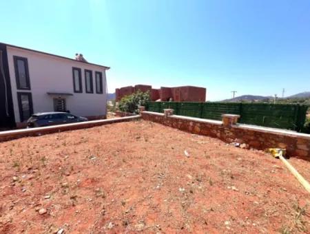 Seferihisar Da Geniş Bahçeli Sıfır Yapı 2+1 Satılık Villa