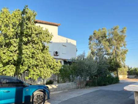 Ürkmez Deniz Tarafın Da Plaja 100M 4+1 Satılık Villa