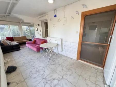 Ürkmez Deniz Tarafın Da Plaja 100M 4+1 Satılık Villa