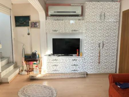 Ürkmez Deniz Tarafın Da Plaja 100M 4+1 Satılık Villa