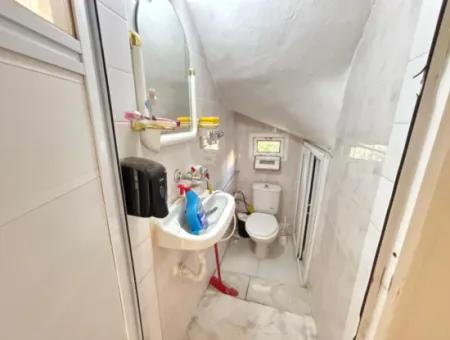 Ürkmez Deniz Tarafın Da Plaja 100M 4+1 Satılık Villa