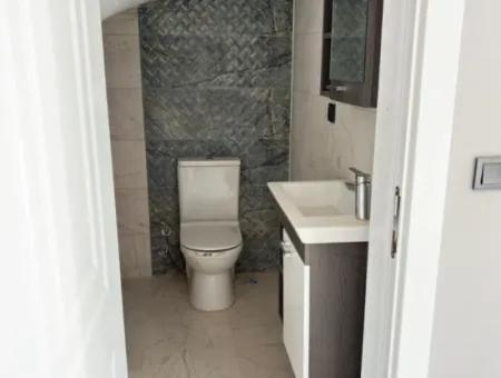 Doğanbey Merkezde Plaja 400M Bahçeli Satılık 4+1 Villa