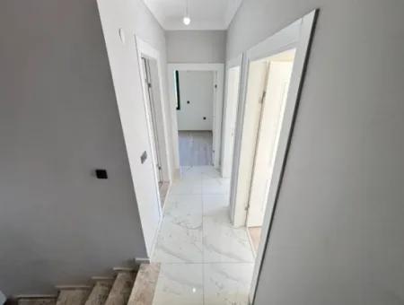 Doğanbey Merkezde Plaja 400M Bahçeli Satılık 4+1 Villa
