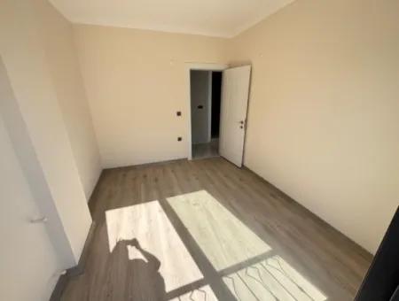 Doğanbey Merkezde Plaja 400M Bahçeli Satılık 4+1 Villa