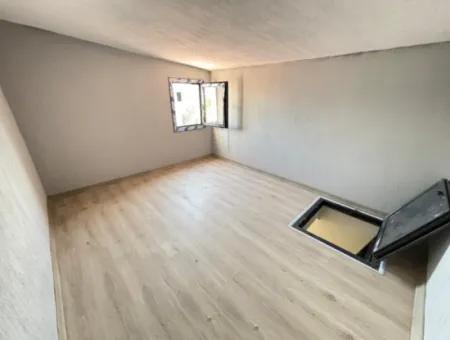 Doğanbey Merkezde Plaja 400M Bahçeli Satılık 4+1 Villa