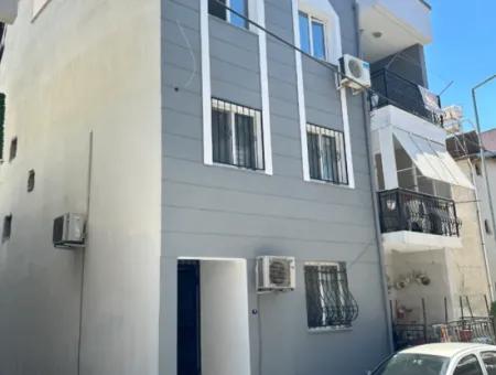 Ürkmez Merkez De Masrafsız Plaja 150M Satılık 2+1 Daire