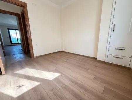 Doğanbey De Plaja 500 M Otoparklı Bahçeli 3+1 Satılık Villa