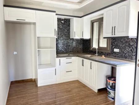 Özdere De Plaja 500 M Otoparklı Geniş Bahçeli 3+1 Satılık Villa