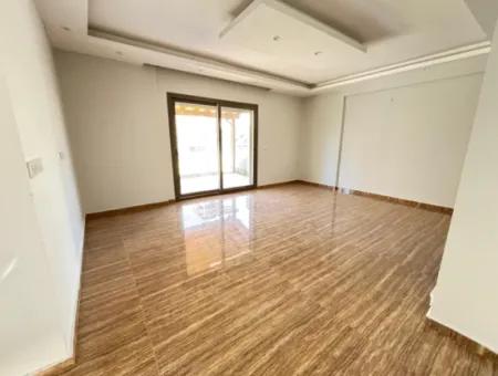 Özdere De Plaja 500 M Otoparklı Geniş Bahçeli 3+1 Satılık Villa