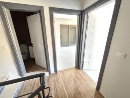 Özdere De Plaja 500 M Otoparklı Geniş Bahçeli 3+1 Satılık Villa