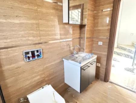 Özdere De Plaja 500 M Otoparklı Geniş Bahçeli 3+1 Satılık Villa