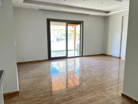 Özdere De Plaja 500 M Otoparklı Geniş Bahçeli 3+1 Satılık Villa