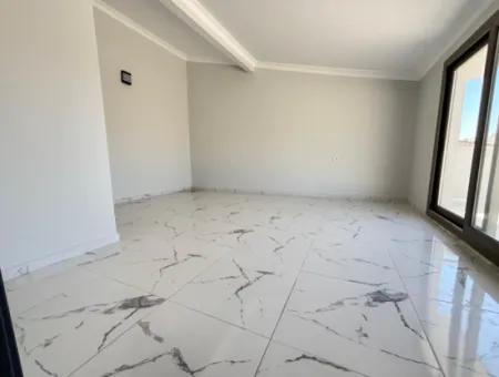 Özdere De Plaja 500 M Otoparklı Geniş Bahçeli 3+1 Satılık Villa