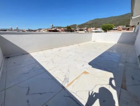 Özdere De Plaja 500 M Otoparklı Geniş Bahçeli 3+1 Satılık Villa