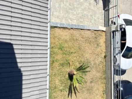 Özdere De Plaja 500 M Otoparklı Geniş Bahçeli 3+1 Satılık Villa