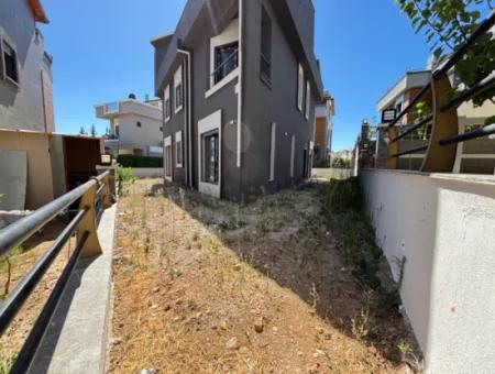 Özdere Merkezi Konum Da Bahçeli Ayrı Mutfaklı 3+1 Satılık Villa