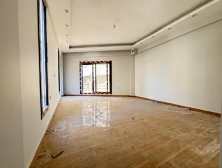 Özdere Merkezi Konum Da Bahçeli Ayrı Mutfaklı 3+1 Satılık Villa
