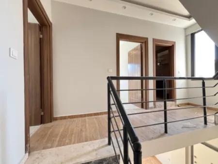 Özdere De Müstakil Girişli Ferah Yapılı 3+1 Satılık Villa