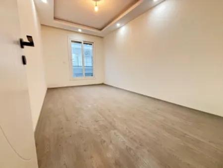 Ürkmez De Ayrı Mutfak 130 M² 3+1 Asansörlü Satılık Daire