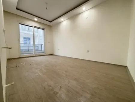 Ürkmez De Ayrı Mutfak 130 M² 3+1 Asansörlü Satılık Daire