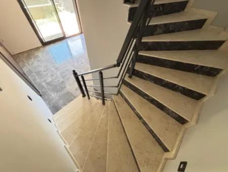 Özdere De Plaja 100 M Sıfır Geniş Yapılı Bahçeli 2+1 Satılık Villa
