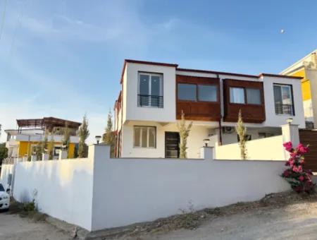 Doğanbey Payamlı Da Geniş Bahçeli Sıfır 3+1 Satılık Villa