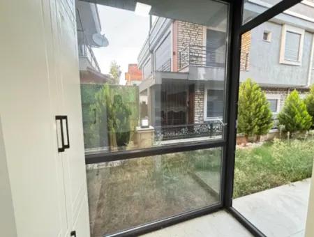 Ürkmez De Kat Mülkiyetli Sıfır Bahçeli 4+1 Satılık Villa