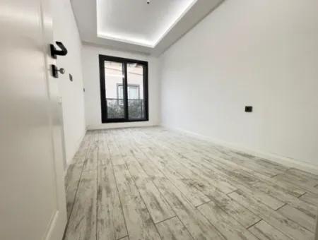 Ürkmez De Kat Mülkiyetli Sıfır Bahçeli 4+1 Satılık Villa