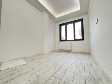 Ürkmez De Kat Mülkiyetli Sıfır Bahçeli 4+1 Satılık Villa