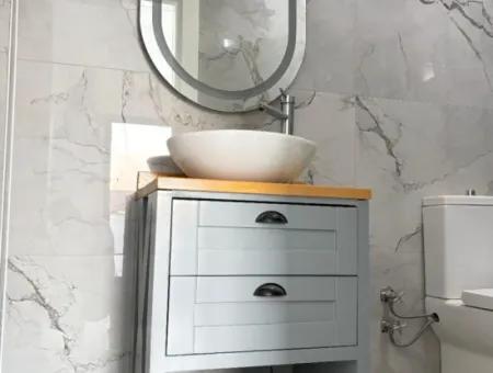 Ürkmez De Kat Mülkiyetli Sıfır Bahçeli 4+1 Satılık Villa
