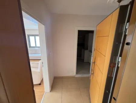 Seferihisar Bengiler’de Cadde Üzerinde   2+1 Ara Kat Daire