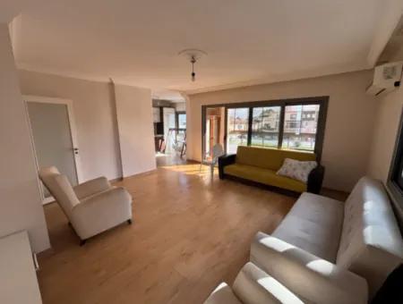 Seferihisar Bengiler’de Cadde Üzerinde   2+1 Ara Kat Daire