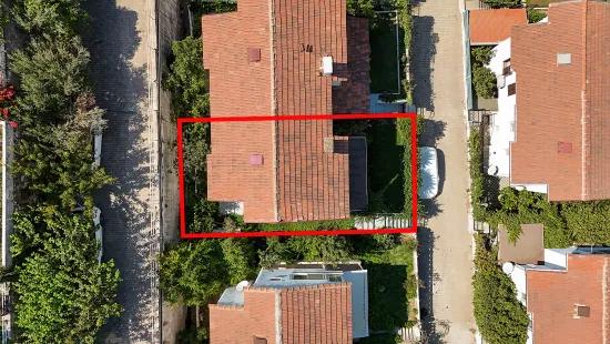 İzmir Seferihisar Atatürk Mahallesi'nde Deniz Manzaralı 2+1 Satılık Villa