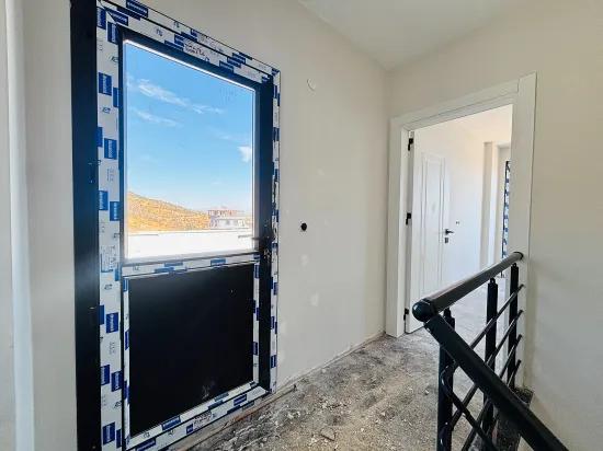 İzmir Seferihisar Atatürk Mahallesi’nde 2+1 Deniz Manzaralı Satılık Villa