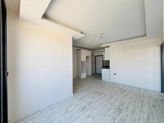 İzmir Seferihisar Payamlı Mahallesi Deniz Sokağında Yenilenmiş 1+1 Satılık Daire